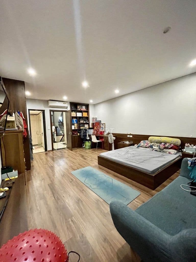 Bán nhà đường Bờ Sông Sét, Trương Định 42m 5 tầng, 6 Ngủ, ngõ ô tô - Ảnh 2