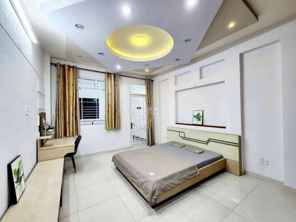 CHỦ GẤP BÁN - MẶT TIỀN - BÀNH VĂN TRÂN - 137M2 - 11 PHÒNG - GIÁ 25 TỶ