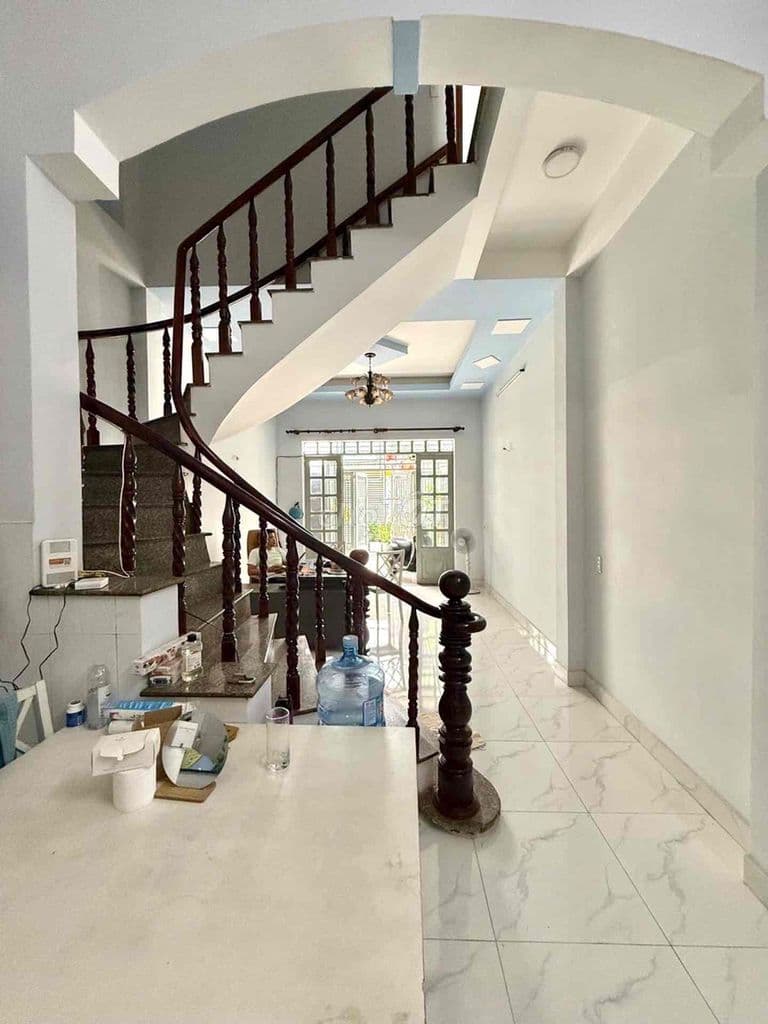 bán nhà đường ô tô Dương Thị Mười, dt 4x16, sổ hồng riêng, giá 4.6 tỷ - Ảnh 2