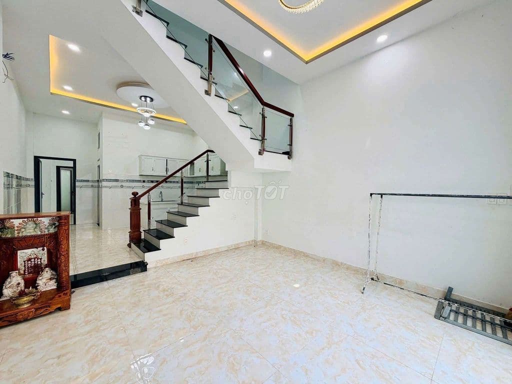 NHÀ 2 Tầng 82 MÉT RẺ QUÁ CHỢ TỐT không cho đăng