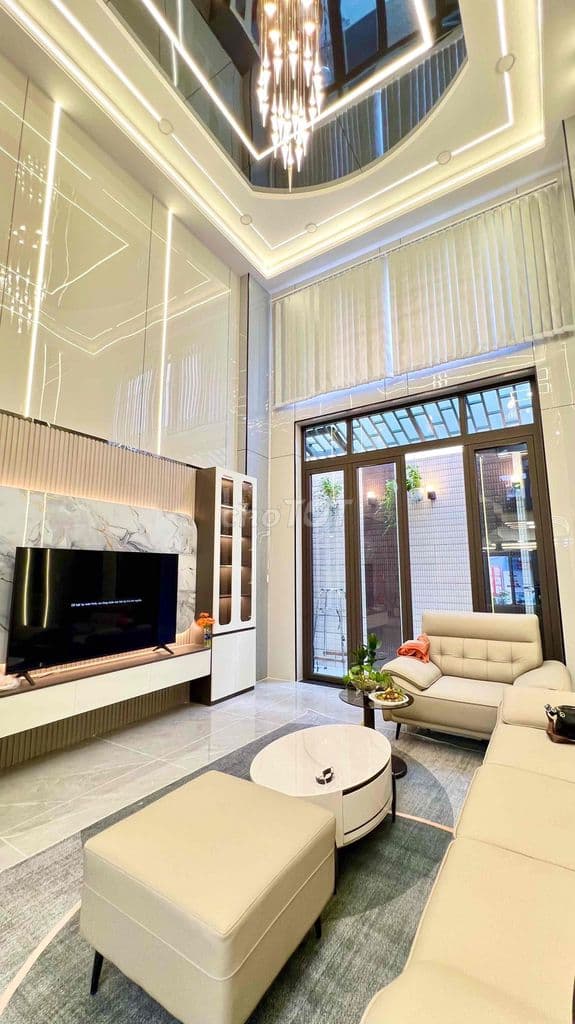 NHÀ XINH VỊ TRÍ ĐẸP. ĐƯỜNG 8m THÔNG. 56m2x 5 TẦNG, GIẾNG TRỜI SÂN THƯƠ - Ảnh 2
