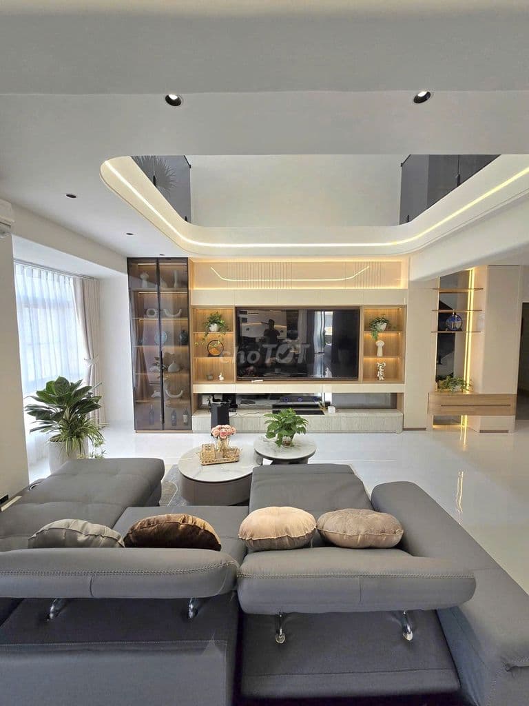 Bán Penthouse Sky Garden 2 – 265m², 5PN, WC,Full Nt Cao cấp bán 17,5ty - Ảnh 2