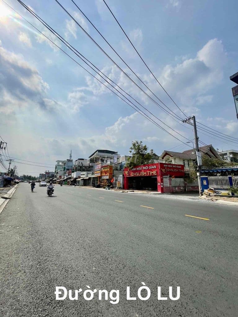 LÔ ĐẤT ĐƯỜNG XE HƠI - Ngay Lã Xuân Oai & Lò Lu Q9