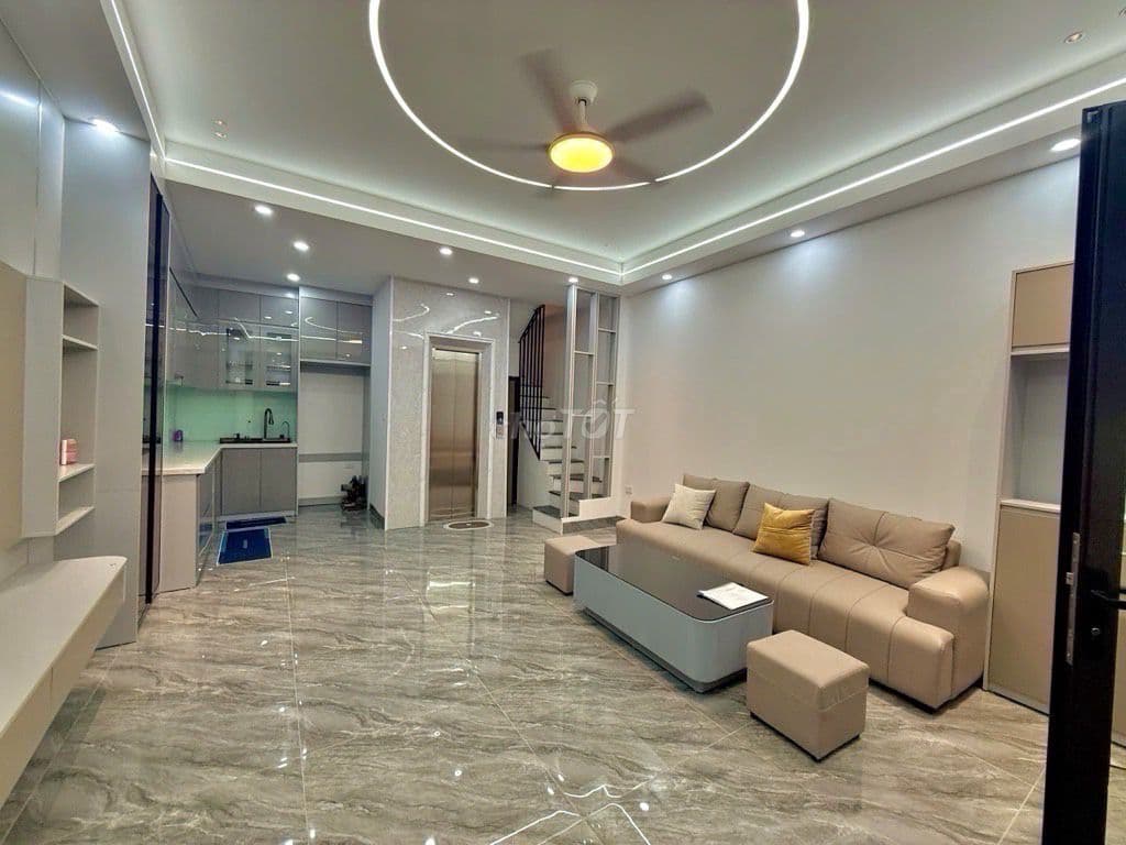 Bán nhà Bằng Liệt dt 50m2 x5T,oto,ngõ 4m,thang máy,giá 11.2 tỷ,sđcc