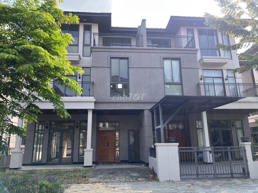 🏡 BÁN BIỆT THỰ SONG LẬP 10x20 GS METROCITY – GIÁ 27.5 TỶ