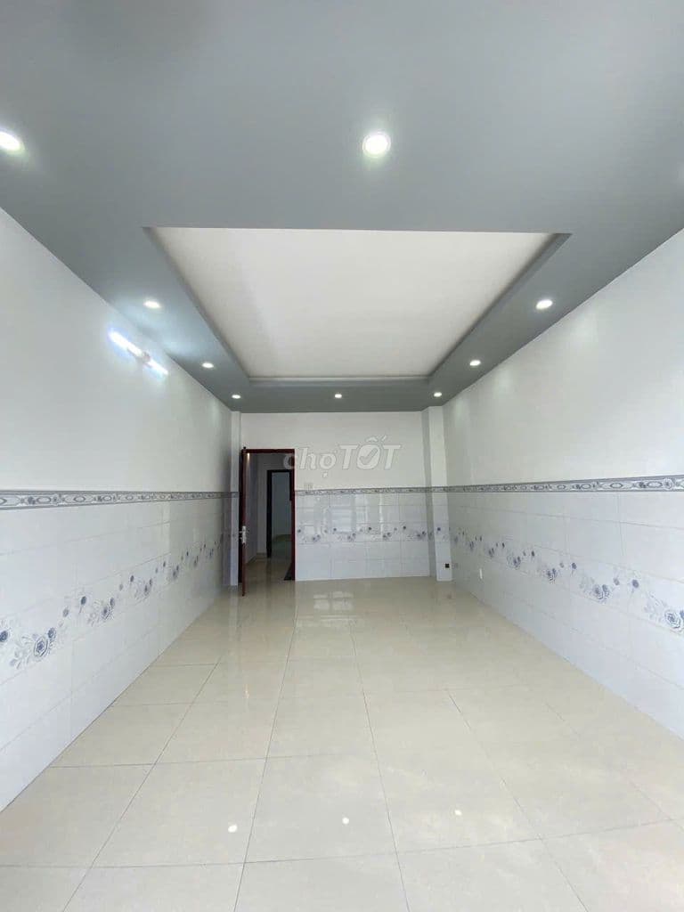 BÁN NHÀ MẶT TIỀN ĐƯỜNG LẠC LONG QUÂN , P3, Q11, DTST 186M2, NHỈN 14 TỶ - Ảnh 2