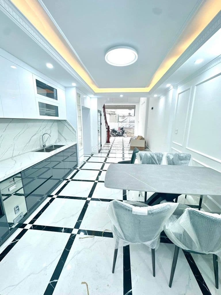 Nhà 60m², 5 tầng, 5 ngủ gần Linh Đàm - Ảnh 2