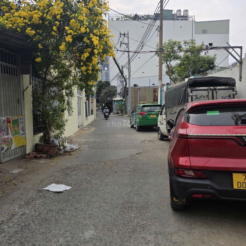 Nhà đẹp Phú Thuận Q7, 4x12m, hẻm ô tô thông, ở và KD tốt