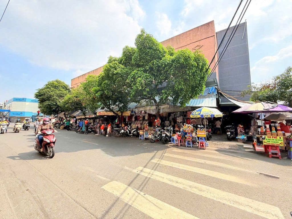 Bán nhà phố mặt tiền chợ vải đường Lê Minh Xuân Q. Tân Bình 96.8m2 - Ảnh 3