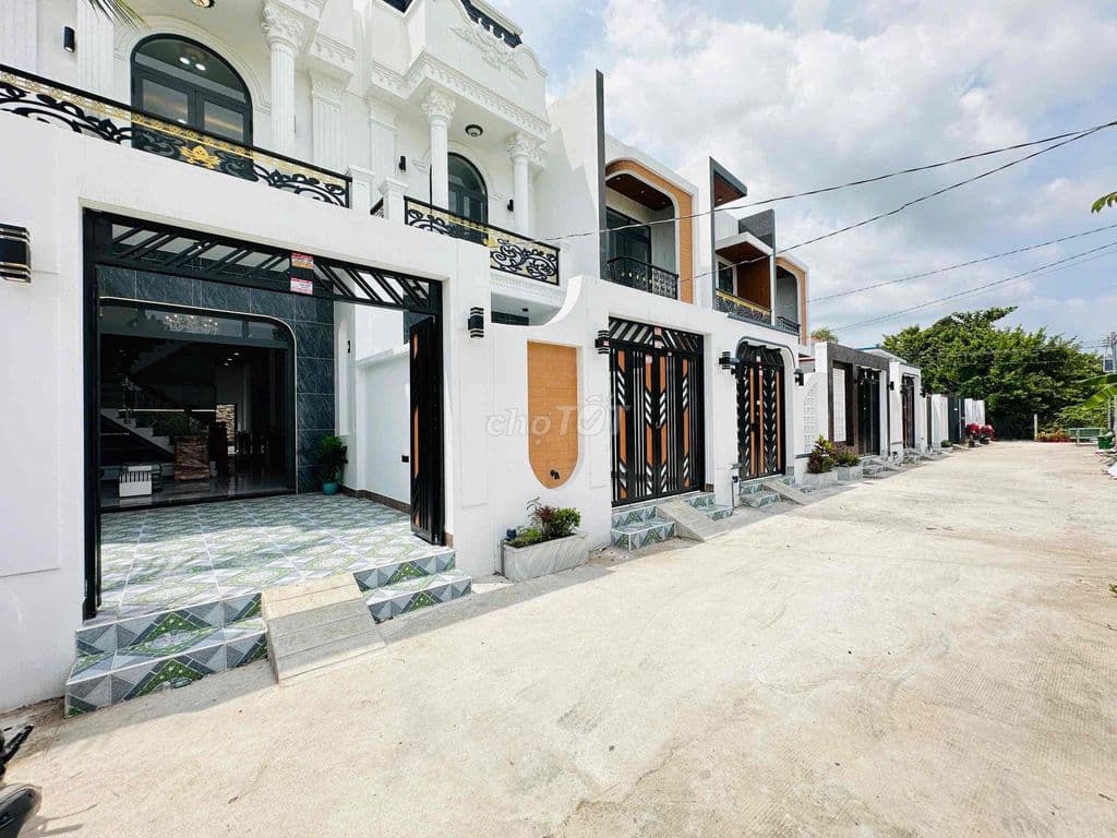 KẸT TIỀN HẠ GIÁ BÁN RẺ NHÀ PHỐ TÂN CỔ ĐIỂN GIÁP BÌNH CHÁNH-Ở CẦU TRÀM - Ảnh 2