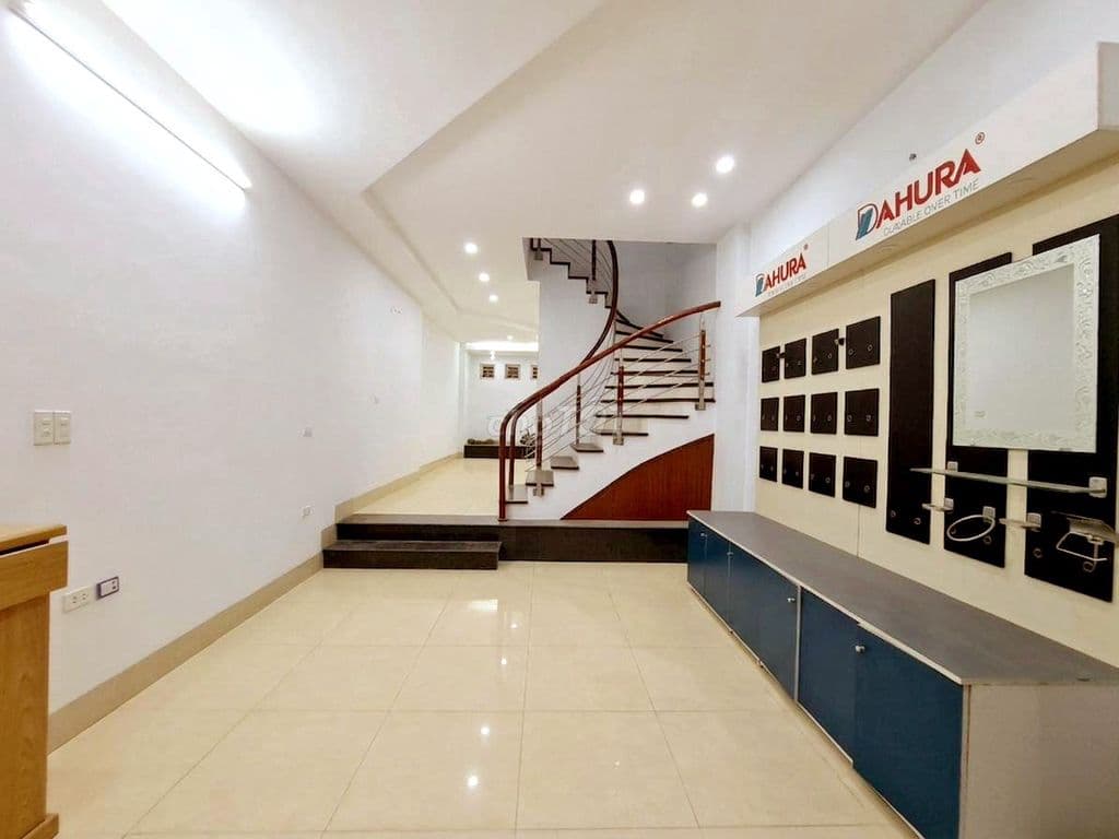 Bán nhà Pl Khuất Duy Tiến- Thông Ngụy Như Kon Tum- 2 thoáng- 50Mx5T