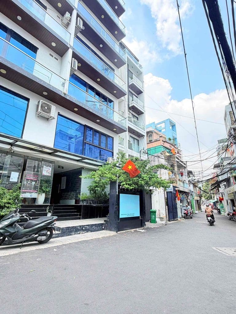 MẶT TIỀN NỘI BỘ HUỲNH VĂN BÁNH – KINH DOANH – QUẬN 3