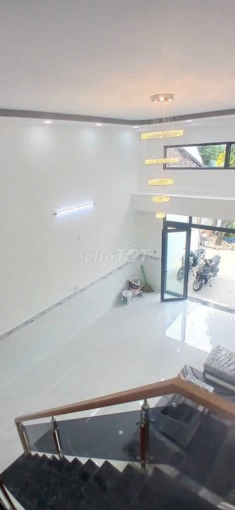 BÁN NHÀ MỚI KENG MẶT TIỀN TÂN XUÂN, HÓC MÔN ,SỔ HỒNG RIÊNG GIÁ 5,35 TỶ - Ảnh 3