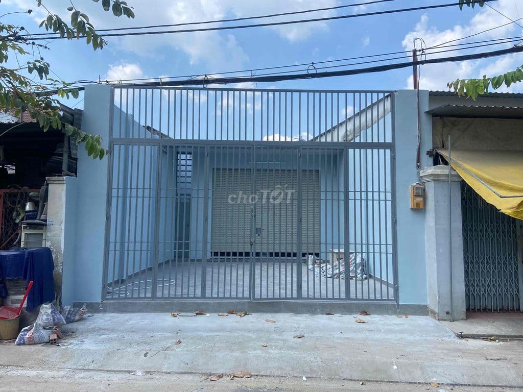 Bán nhà mặt tiền Lê Thị Kim Hóc Môn