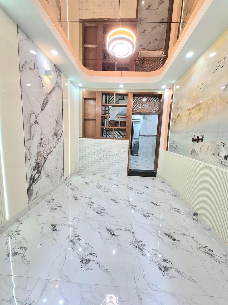 NHÀ ĐẸP Q4- 30m2 - 3 TẦNG- FULL NỘI THẤT- SÂN THƯỢNG