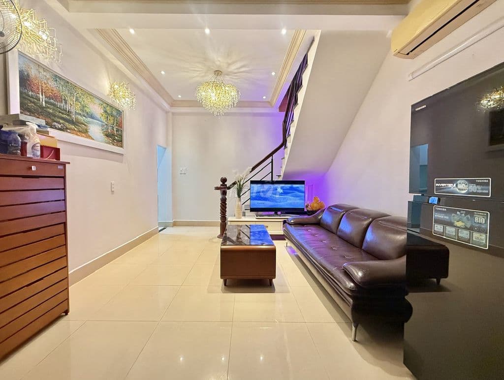 CHÍNH CHỦ-BÁN NHÀ ĐẸP-ĐƯỜNG CHIẾN THẮNG Q. PHÚ NHUẬN