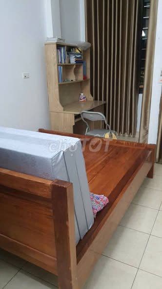 bán nhà 3 tầng Long Biên tặng full nội thất