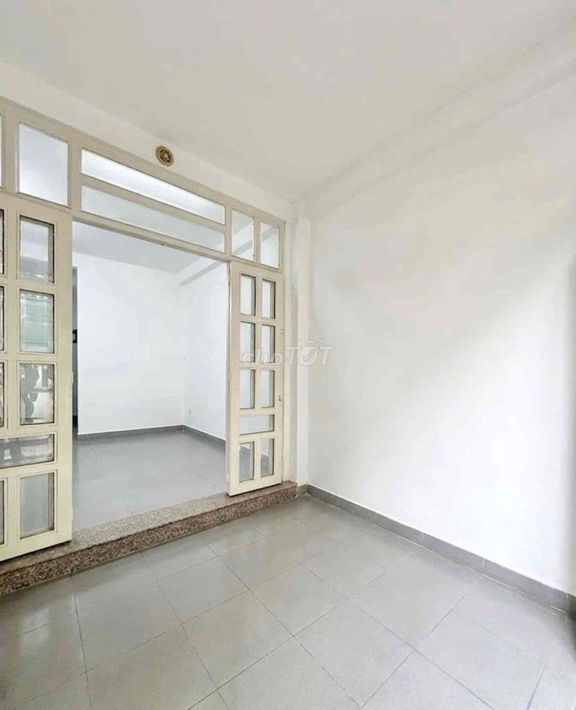 Nhỉnh 6 Tỷ – 48M² – SÁT MẶT TIỀN TRẦN KHẮC CHÂN - HOÀNG VĂN THỤ PHÚ NH - Ảnh 2