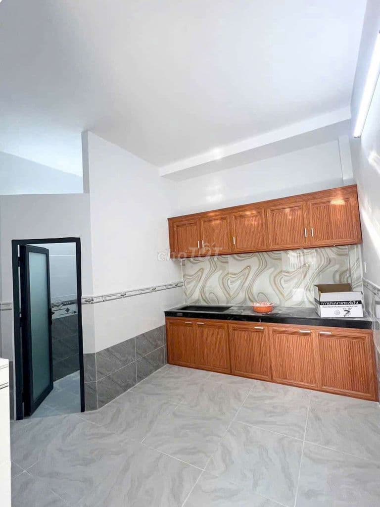 Nhà 4mx10m đúc 1 lầu đẹp | 2pn 2wc | hẻm 2/ võ văn vân - Ảnh 3