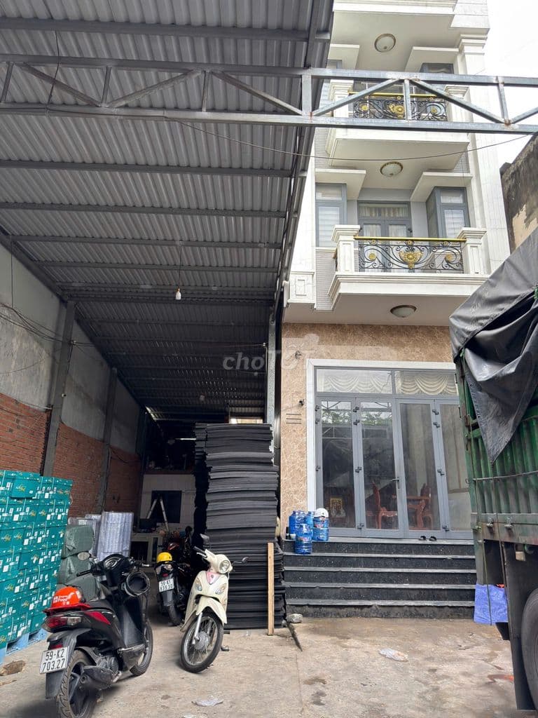 Chành xe - MT An Dương Vương (310m2) - F10 Q6 - Ảnh 2