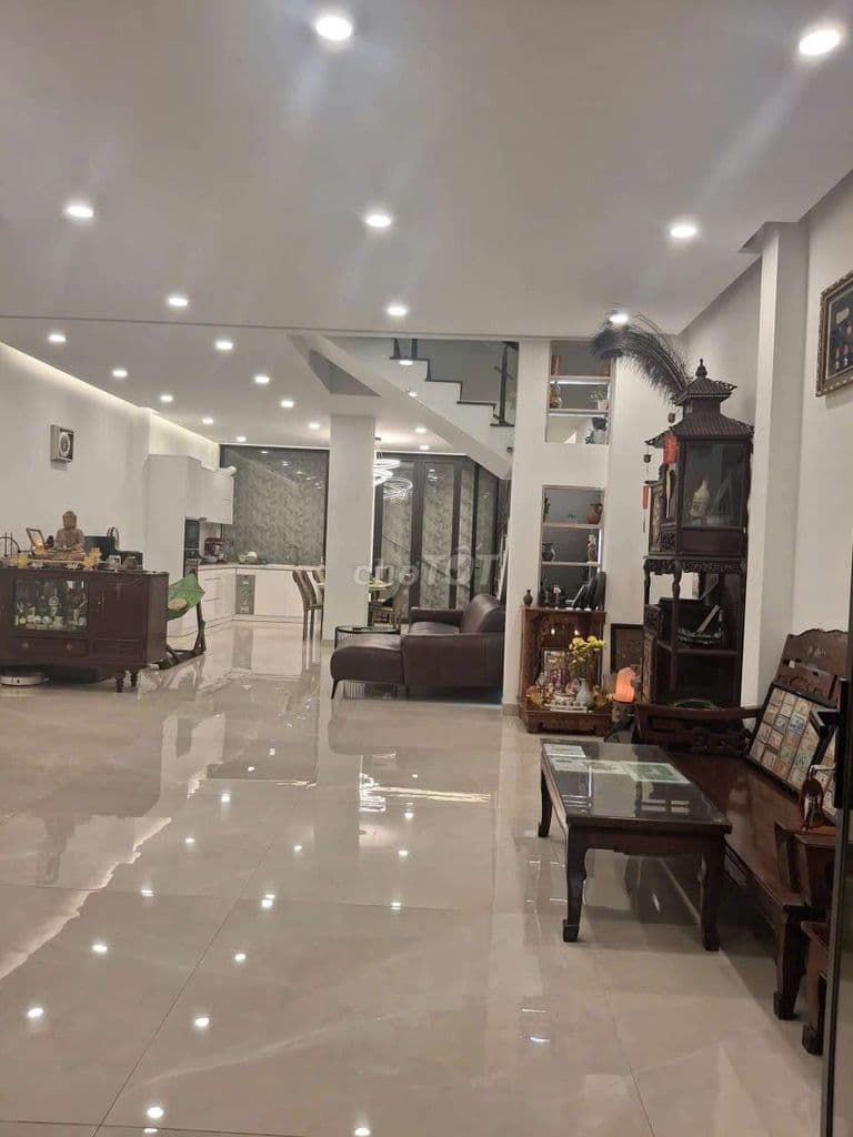 Bán nhà mặt tiền vị trí kinh doanh, phường Tân phong, quận 7. - Ảnh 2