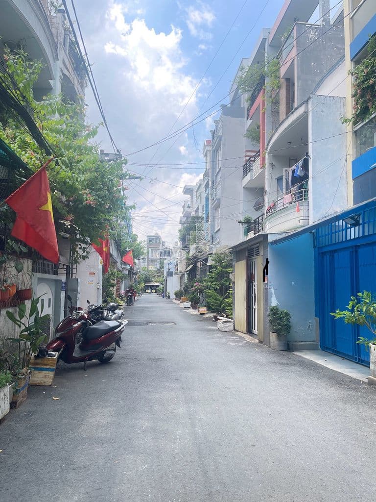 Bán nhà hẻm 5m thông Lê Đức Thọ 4x15m, 3 lầu gần chợ An Nhơn, giá rẻ