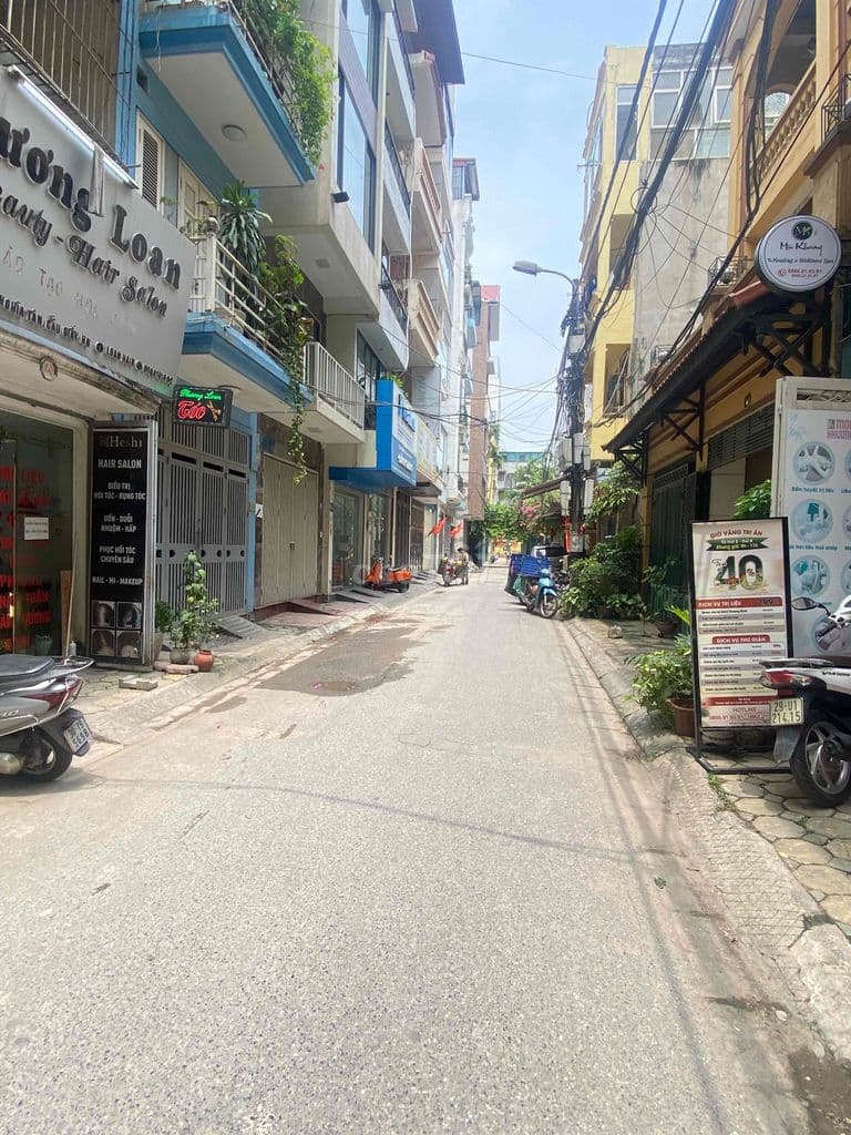 PHÂN LÔ VỈA HÈ HOÀNG QUỐC VIỆT - KINH DOANH TỐT - 50m2 5 tầng - 19 tỷ