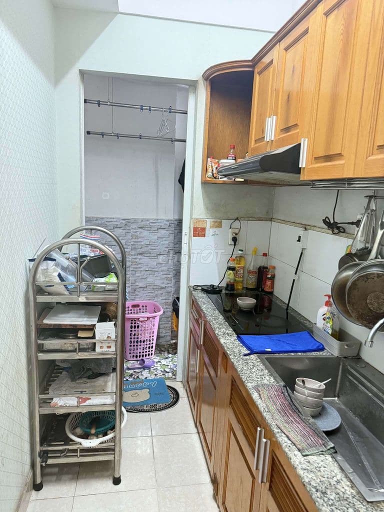 kẹt tiền cần bán nhanh CH Hoàng Quân Plaza. P. Bình Đông, giá 1.050 tỷ