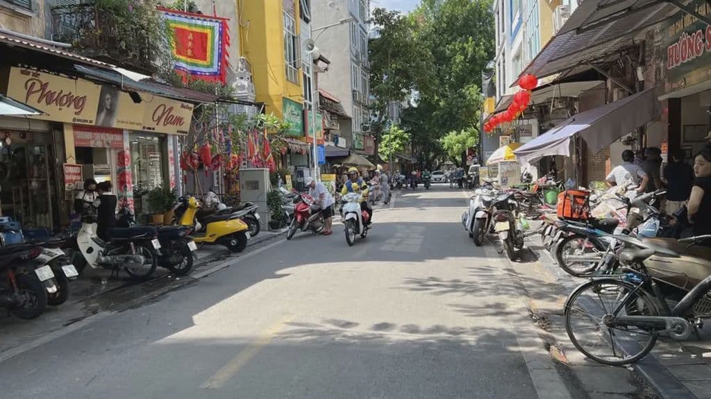Bán nhà mặt phố