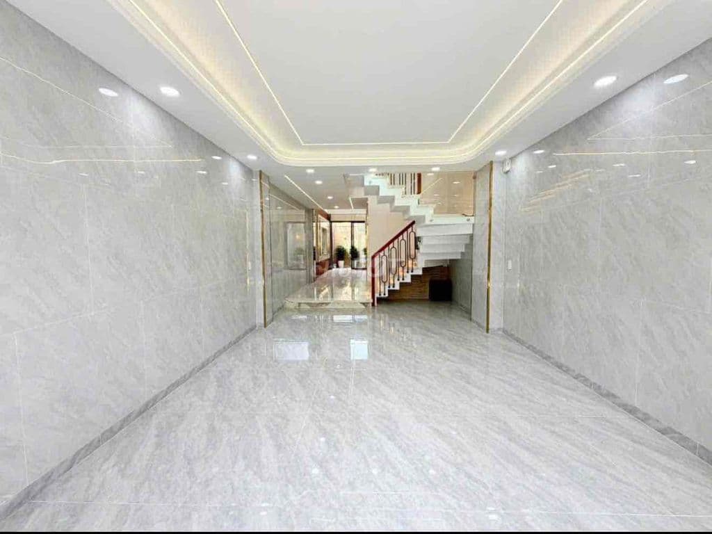 CĂN NHÀ PHỐ CÓ THANG MÁY SỔ ĐÃ HOÀN CÔNG FULL NỘI THẤT CẦN BÁN - Ảnh 2