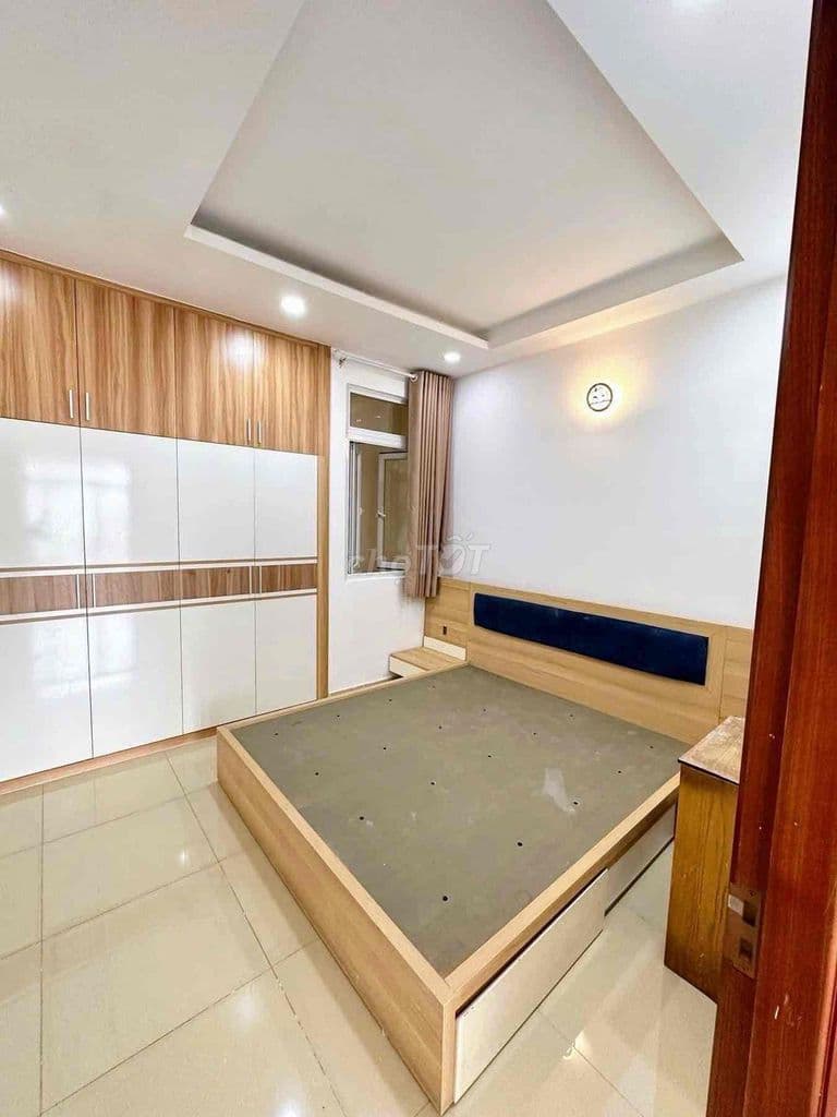 Bán Nhà đs 19, 3 tầng hoàn công, ô tô trong nhà