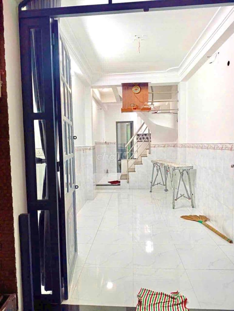 Nhà hẻm cách MT Bạch Mã 20m(lửng 1 lầu )