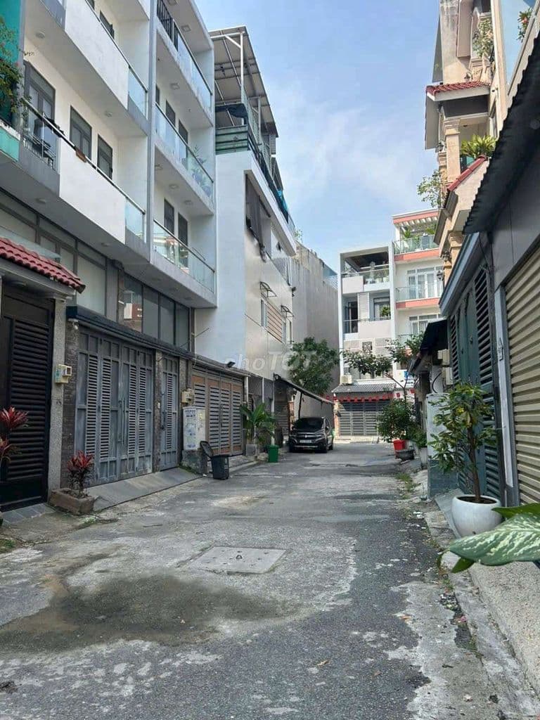 nhà bán đg.cmt8.p5.tân bình