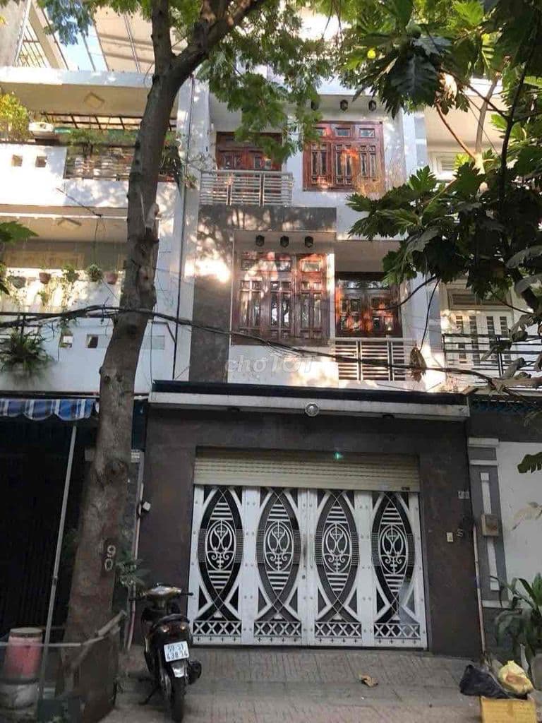 BÁN CHDV ĐỐI DIỆN ĐẠI HỌC VĂN LANG KHU SẦM UẤT NHẤT