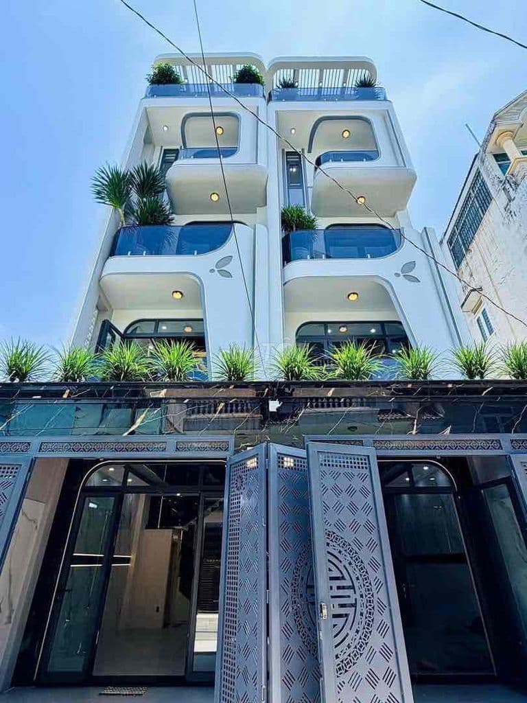 Nhà phố thiết kế hiện đại . 1 trệt lửng 3 lầu full NT . Giá 9 tỷ 68..