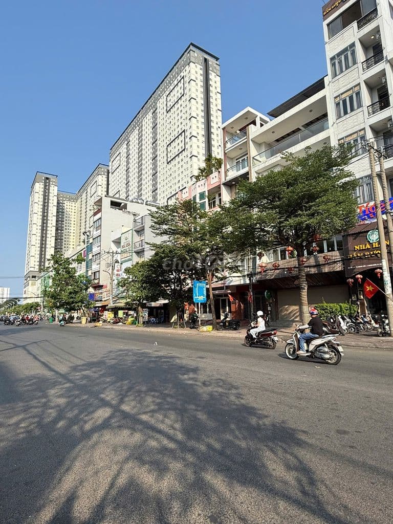 Bán nhà mặt tiền đường Tạ Quang Bửu P4 Q8. Vị trí kinh doanh sầm uất - Ảnh 2