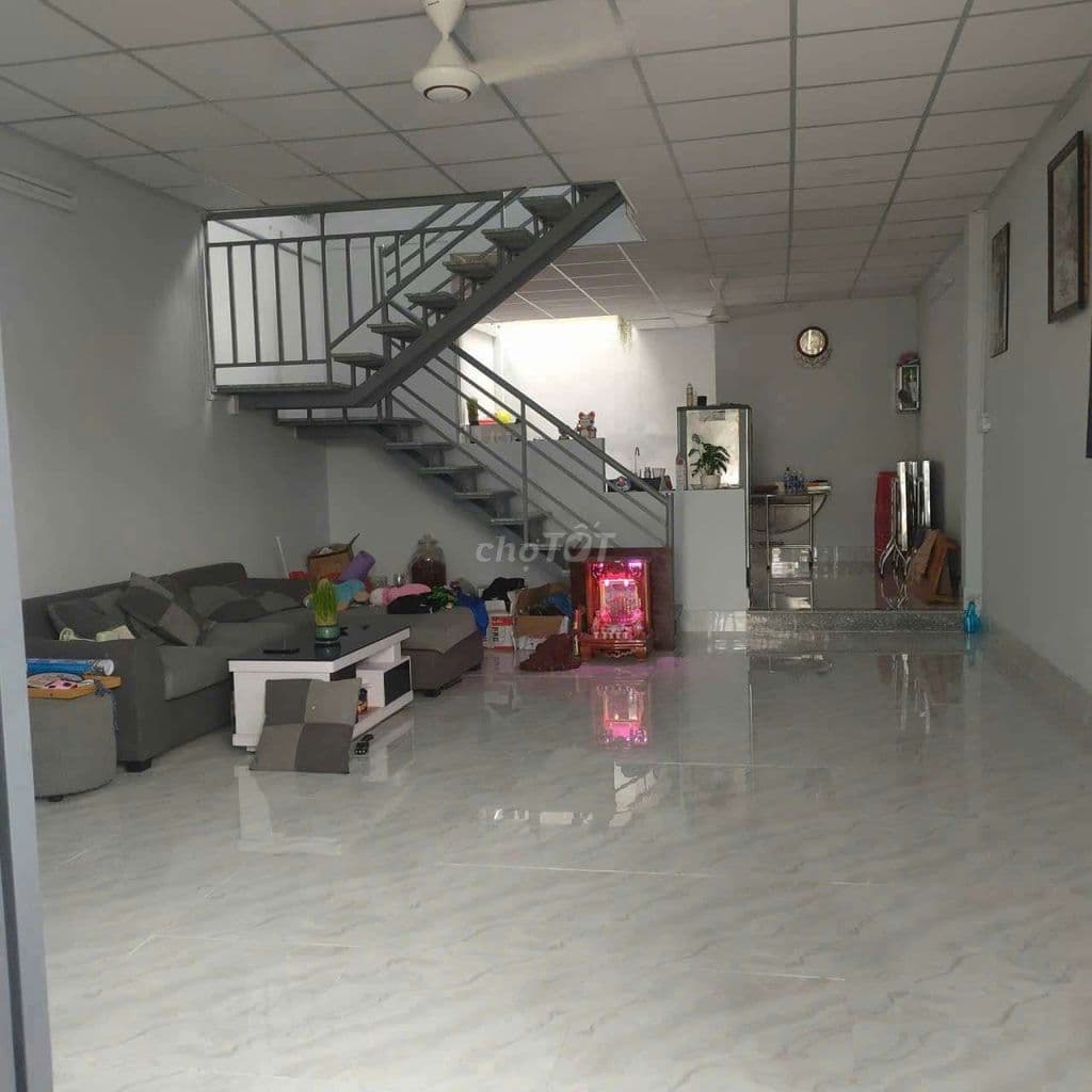 Nhà 1,5 tầng MẶT TIỀN Đường THẠNH LỘC 27,P. THẠNH LỘC Q12 dt 100m2