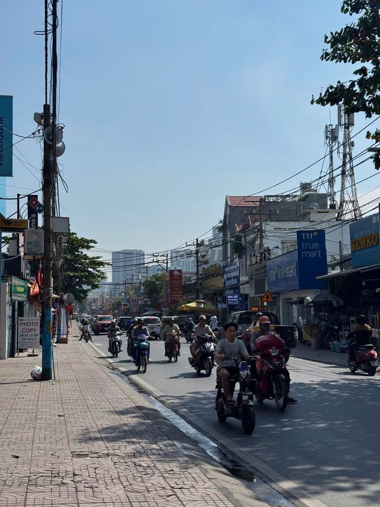 Bán Nhà phố, Mặt Tiền ngang 6.2m hiếm – 168m² – Vị trí đắc địa