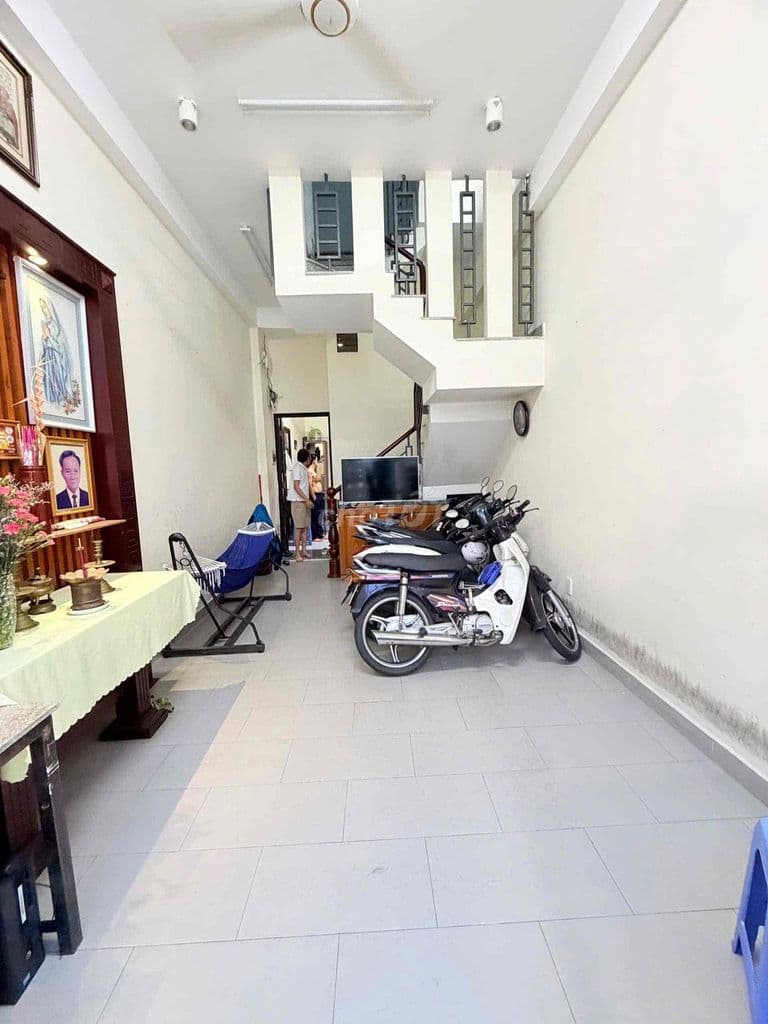 BÁN NHÀ SÁT MT CMT8 Q3 3.5x16m 56m2 trệt 3 lầu 7pn Giá 9.2 tỷ tl - Ảnh 2