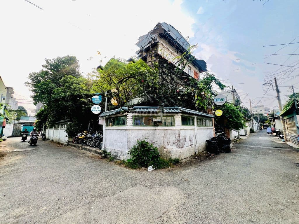 GIẢM MẠNH_NHÀ 2 TẦNG SÁT MẶT TIỀN_THÔNG RA CÔNG VIÊN_GẦN HOÀNG DIỆU 2