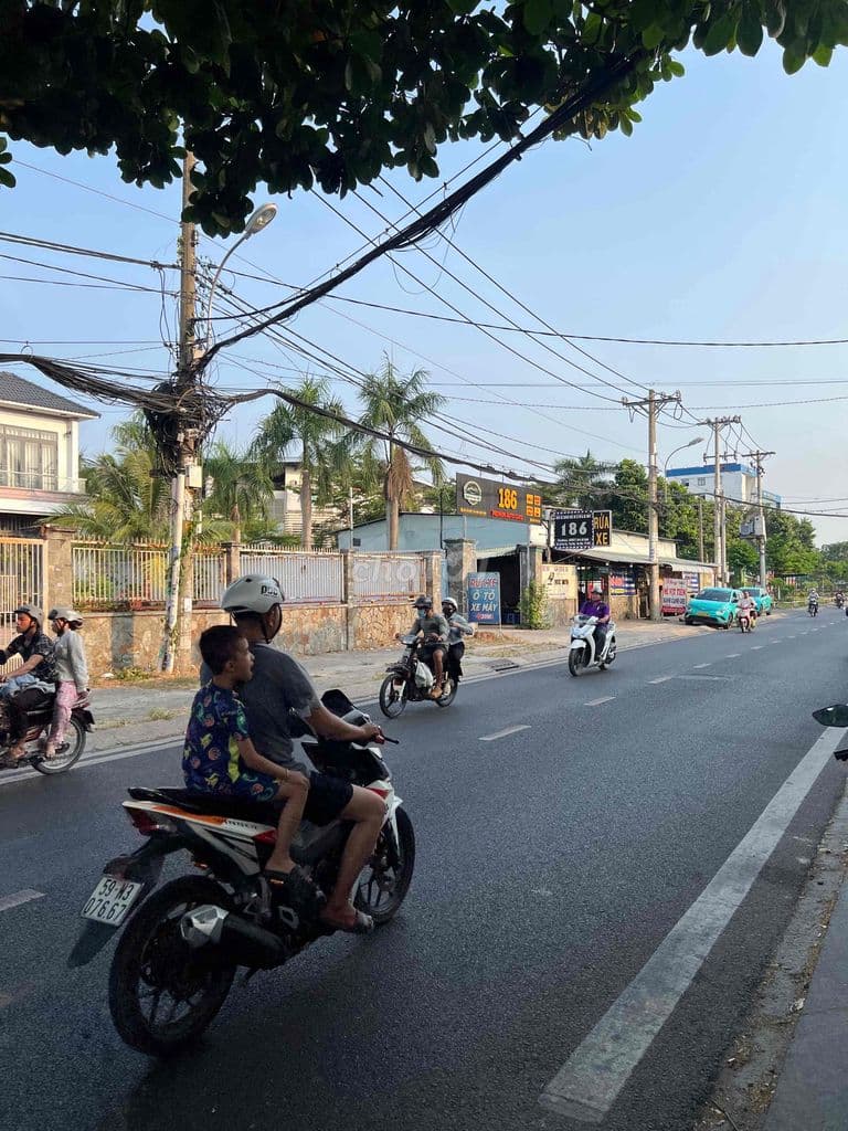 NHÀ 60m2 - 2Tỷ2💰 – SHR, HOÀN CÔNG ĐỦ – CÁCH MẶT TIỀN CHỈ 100M