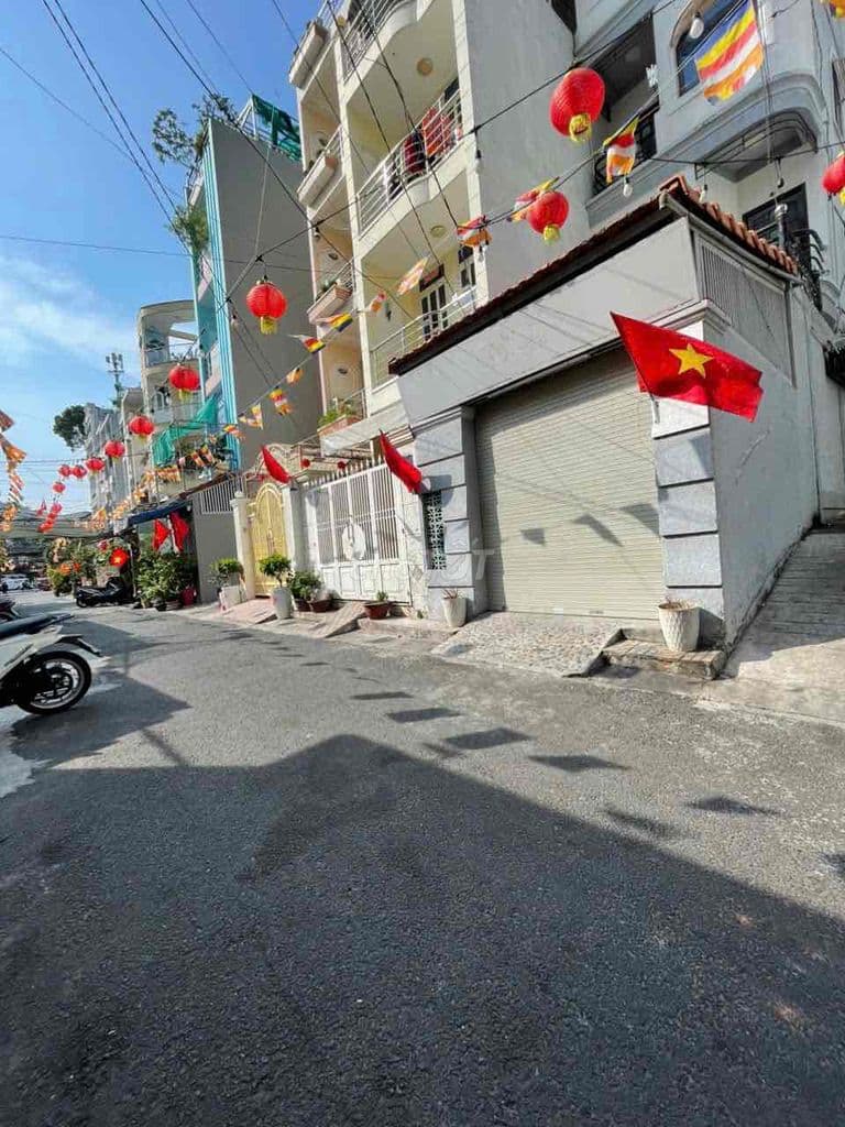 Bán nhà mặt tiền 4 tầng vừa ở vừa kinh doanh.