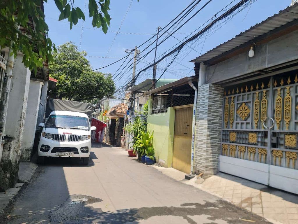 NHÀ CẤP 4 GẦN MẶT TIỀN TTN01- NGANG 5M- 103M2- XE 7 CHỖ ĐẬU CỬA - Ảnh 2