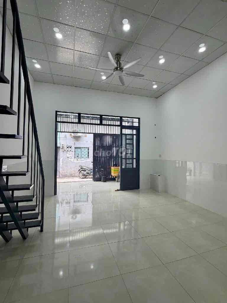 BÁN NHÀ PHAN VĂN HÙM Q12, GẦN CẦU VƯỢT QUANG TRUNG 62M2 CHỈ 2,1TỶ