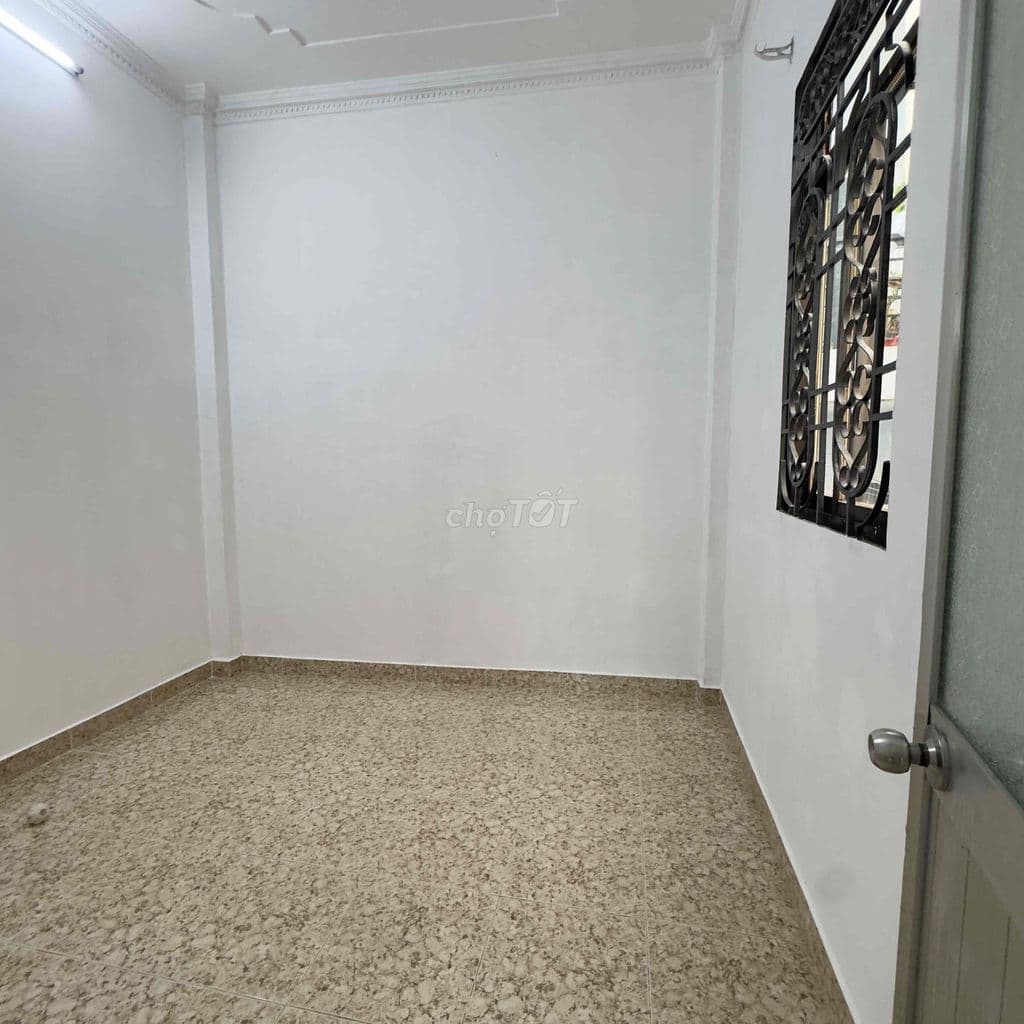3 tỷ nhĩnh, nhà 28m2 Q.7, gần nguyễn thị thập, hẻm 4m - Ảnh 2
