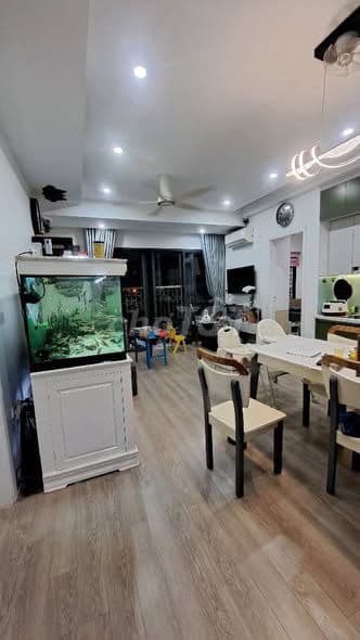 bán chung cư Ngọc Thuỵ 74M 2pn tầng đẹp - Ảnh 2