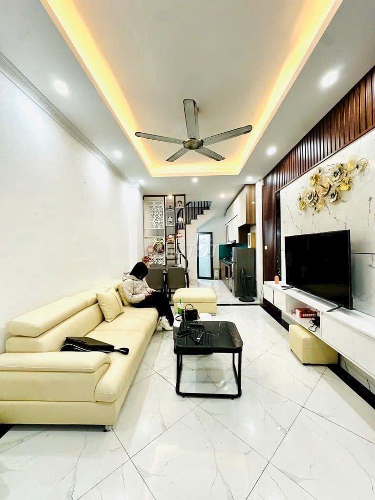 RẺ NHẤT TRUNG TÂM LONG BIÊN – 5 TẦNG – VÀI BƯỚC RA Ô TÔ – 6.1 TỶ 🔥 - Ảnh 2