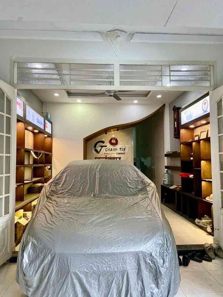 NHÀ 3 TẦNG NGAY EMART - 90M2 (4.5*20m) - HẺM XE HƠI TRÁNH -10.6 TỶ - Ảnh 2