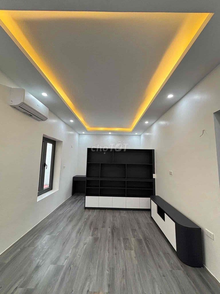 Chính chủ cần bán CHTT - lô góc sáng thoáng- full nội thất Hồ Tùng Mâu