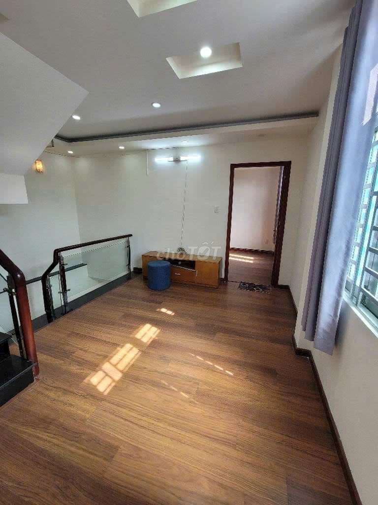 SIÊU ĐẸP NHÀ 3 TẦNG -GẦN NGUYỄN OANH GÒ VẤP -LÔ GÓC -HẺM XE HƠI - Ảnh 2